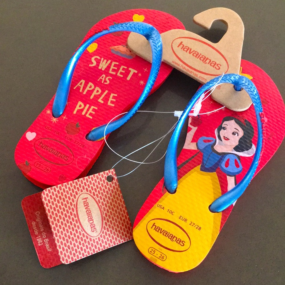 NWT! Girls HAVAIANAS Disney Snow White red/blue flip flop sandals. Size 10.